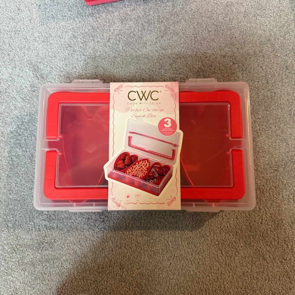 CWC Pink Snack Box - hearts